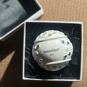 Pandora’s 2011 Collectible Christmas Ornament